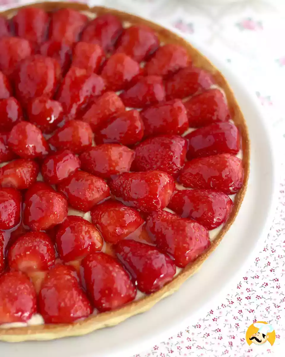 Torta de morango como em uma padaria