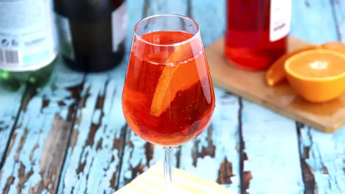 3. Aperol Spritz (Itália)