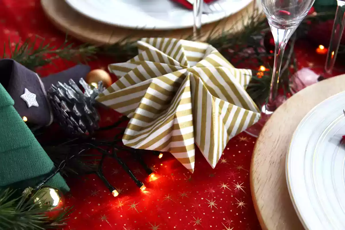 Especial NATAL: 4 maneiras de dobrar o guardanapo, foto 4