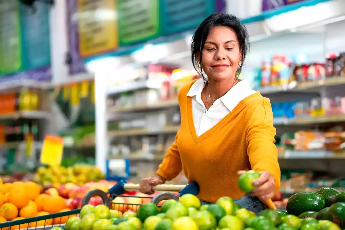 Esta vovó brasileira compartilha suas dicas infalíveis para escolher bem suas frutas