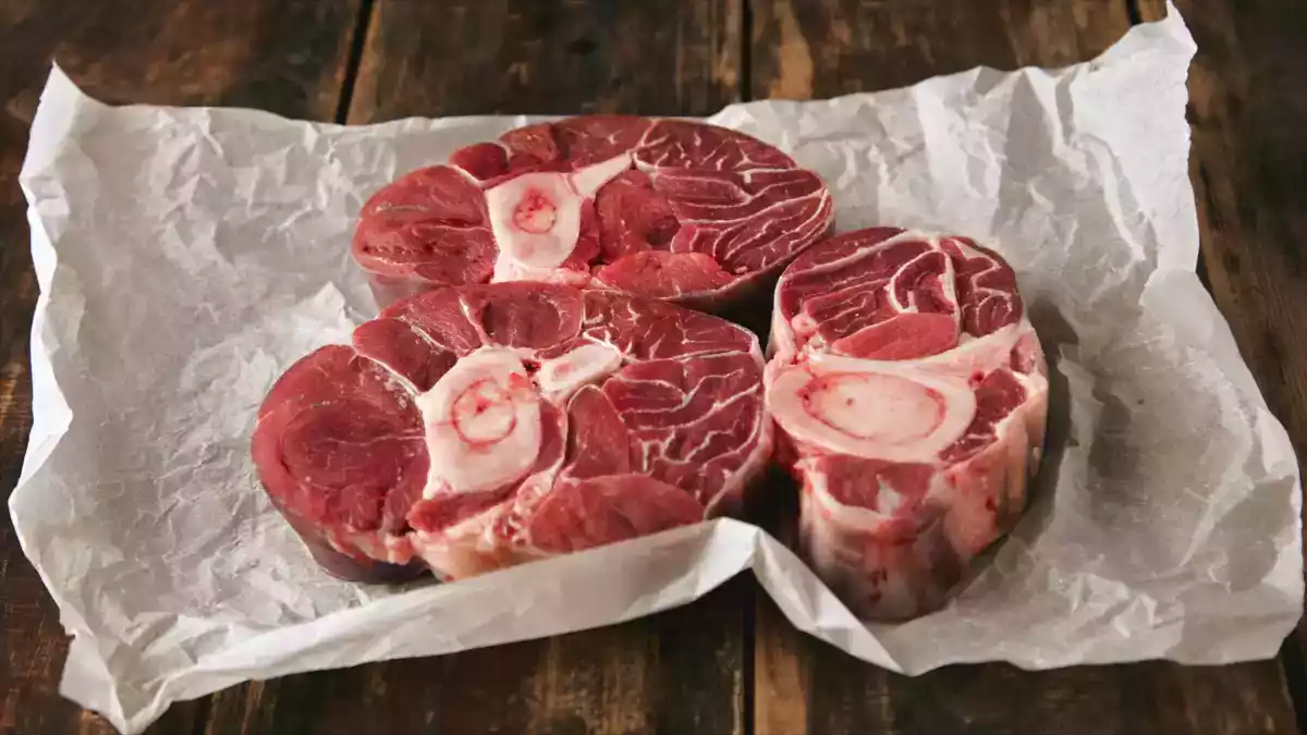 O truque de vó que amacia até carne mais dura em minutos