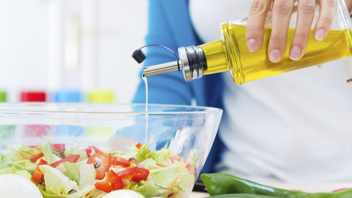 Tipos de azeite de oliva e como saber qual deles usar em cada receita