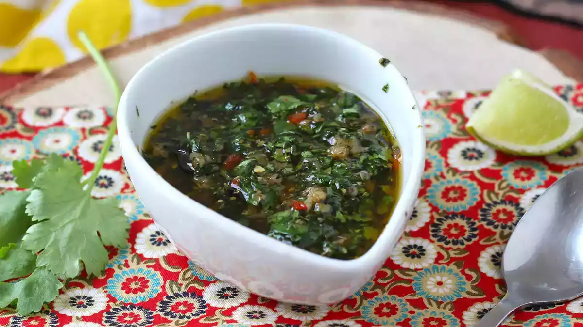 Não cometa estes 9 erros (muito) comuns ao preparar o molho chimichurri