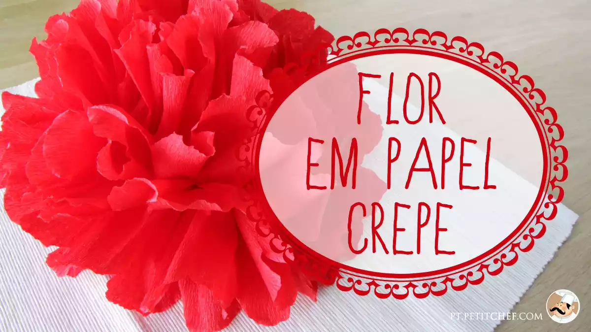 Flor de Natal em papel crepe