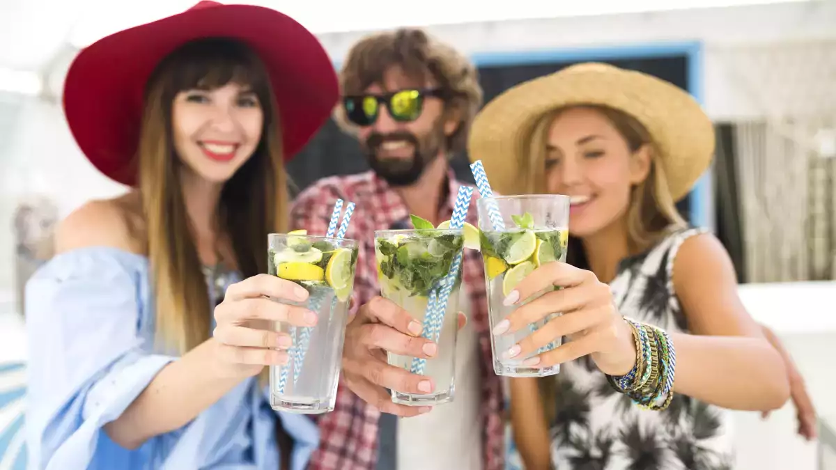 7 brindes que você precisa experimentar antes de morrer. Cada um com o sabor de um país!