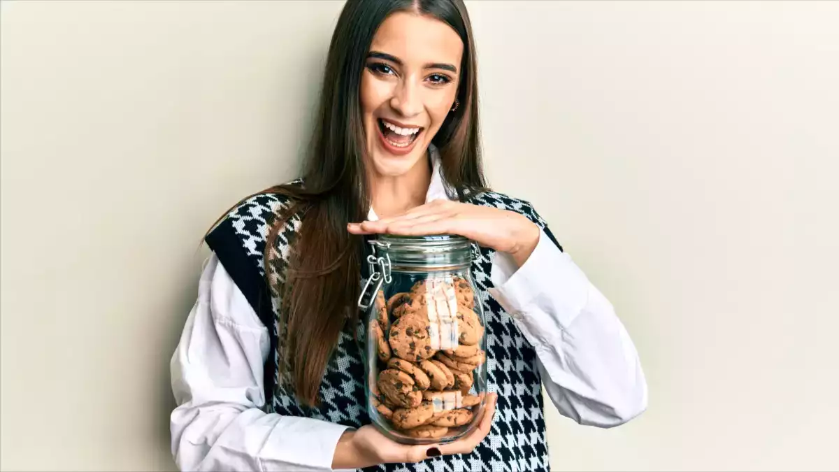 O truque infalível para não deixar o biscoito amolecer no pote
