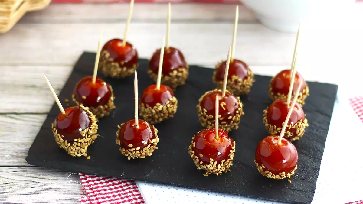 Tomates-cereja em seu auge: 6 receitas fáceis e originais para aperitivos de verão