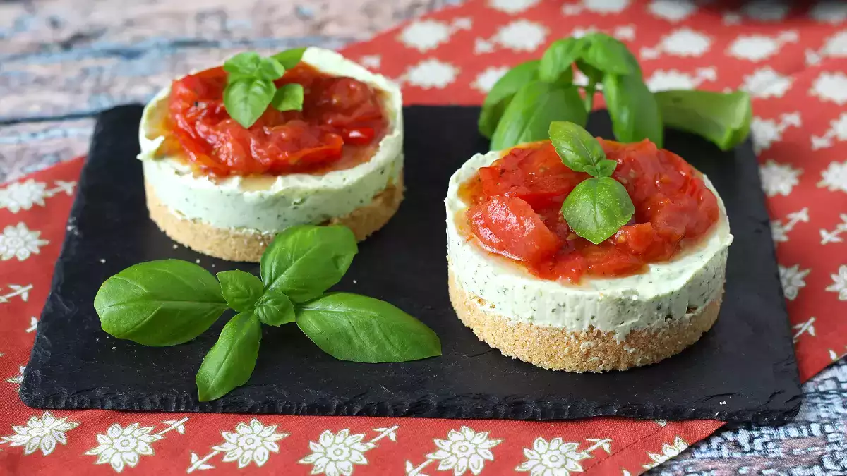 Quem prova esse cheesecake salgado não consegue parar de falar dele