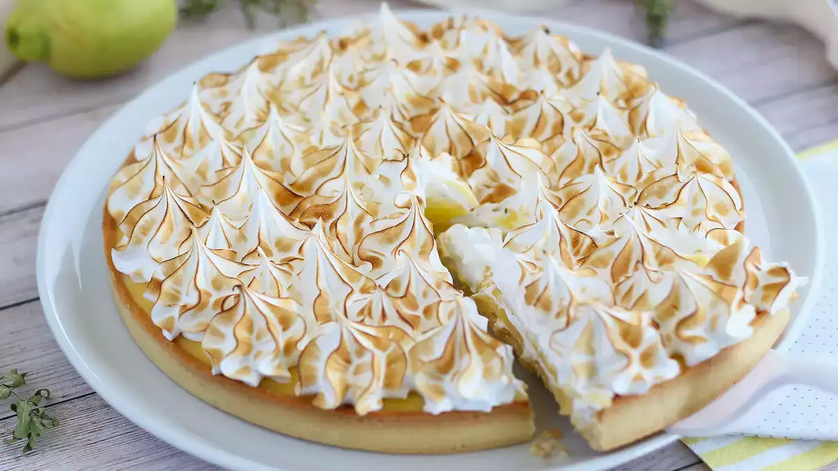 Descubra as 6 sobremesas com merengue que parecem saídas de uma vitrine