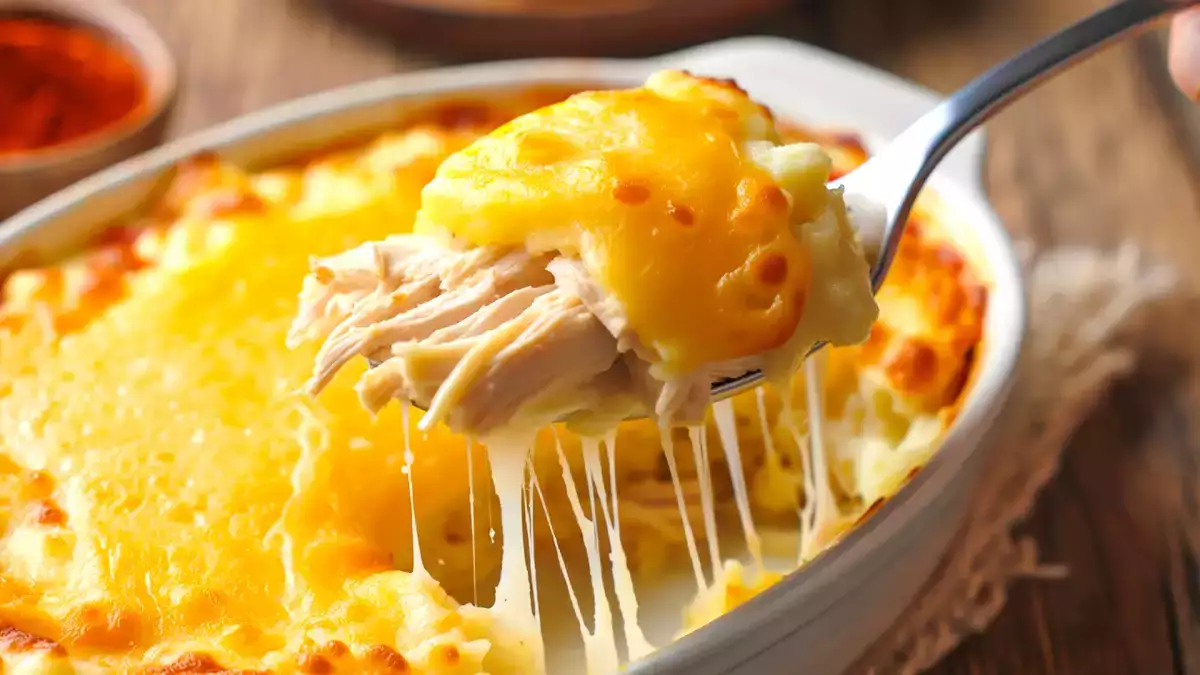 13 receitas rápidas com frango desfiado pra quem adora praticidade, mas não abre mão do sabor