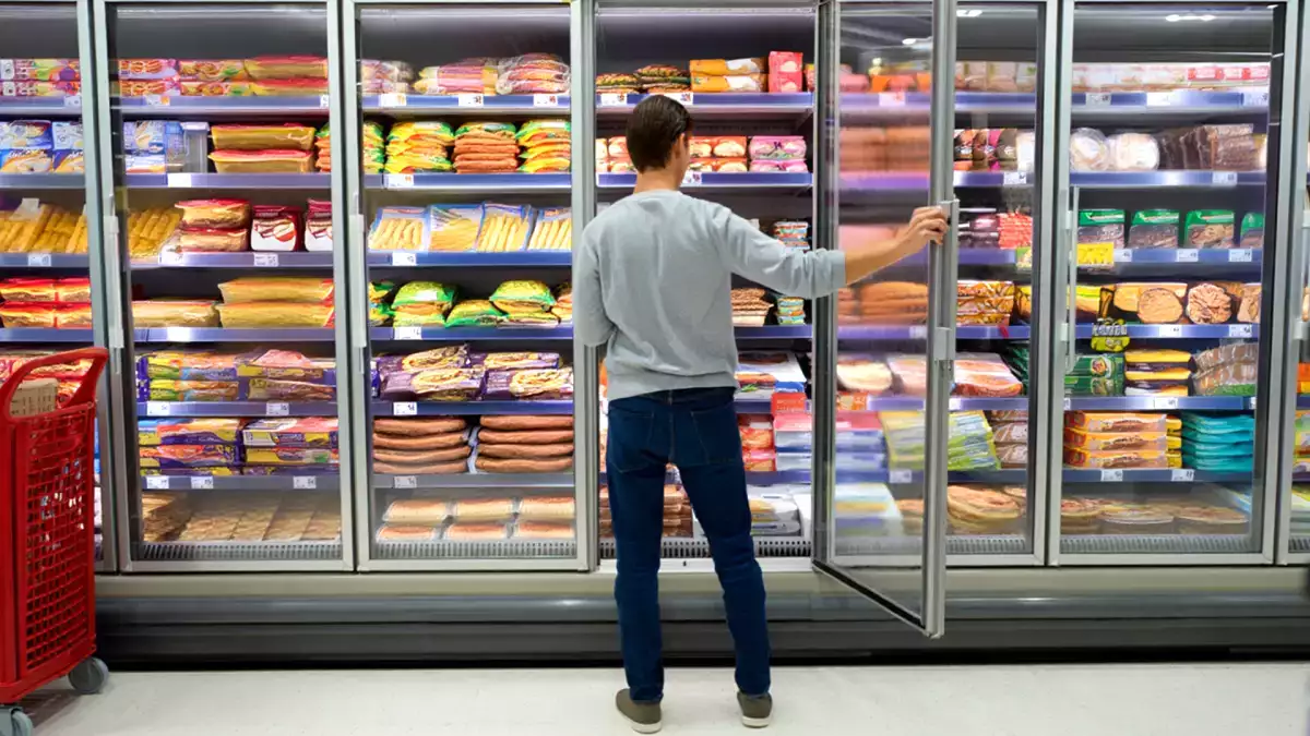Os 8 piores congelados do supermercado: caros, sem sabor, cheios de armadilhas (e muita gente ainda compra)