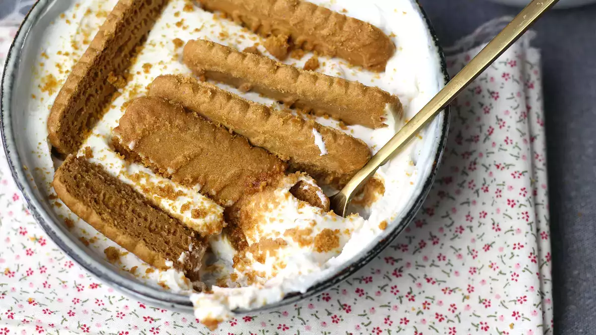 Nem cheesecake nem japonês: a receita viral de iogurte e biscoito que vale a pena experimentar