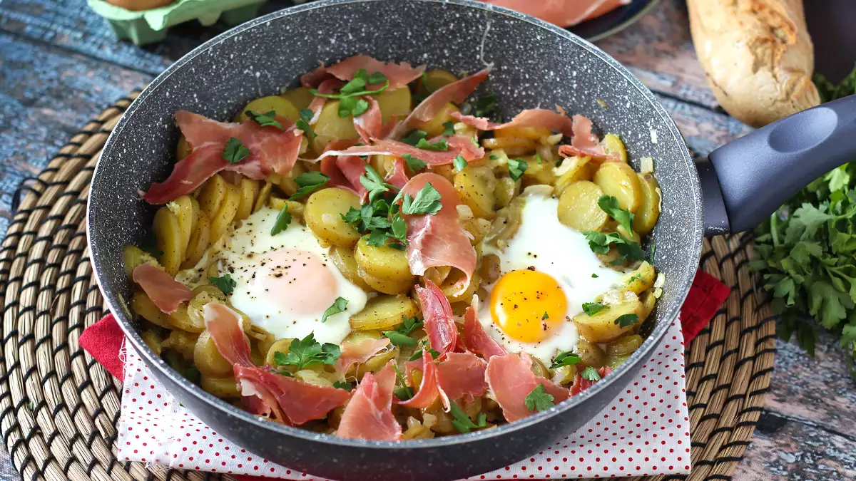 Adeus forno: 14 receitas incríveis na frigideira que provam que dá para cozinhar bem com muito menos esforço