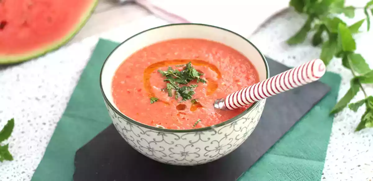 Sopas frias: 12 receitas mais refrescante para o Verão