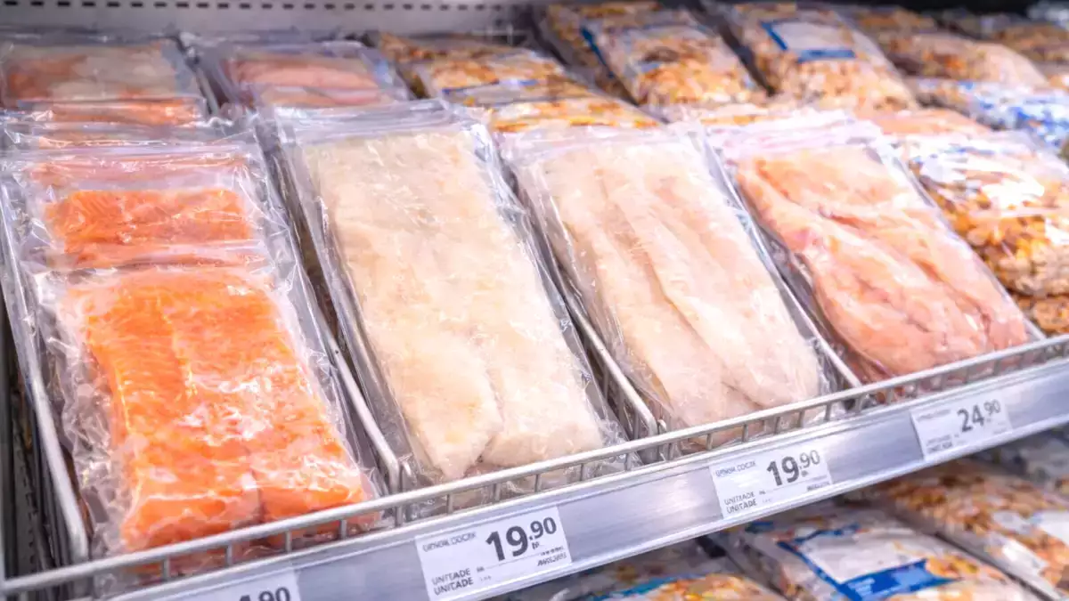 Peixe congelado é pior? O mito que fez você errar na escolha há anos