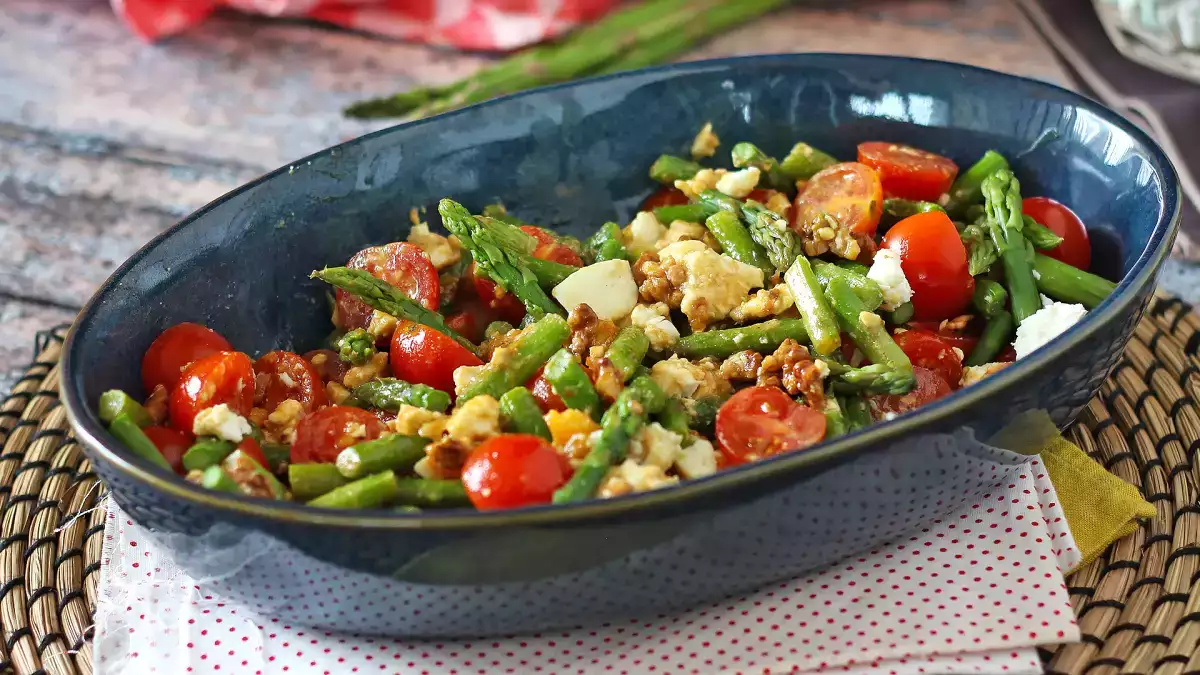 Eles estão no auge: 9 receitas com aspargos verdes para aproveitar ao máximo a estação