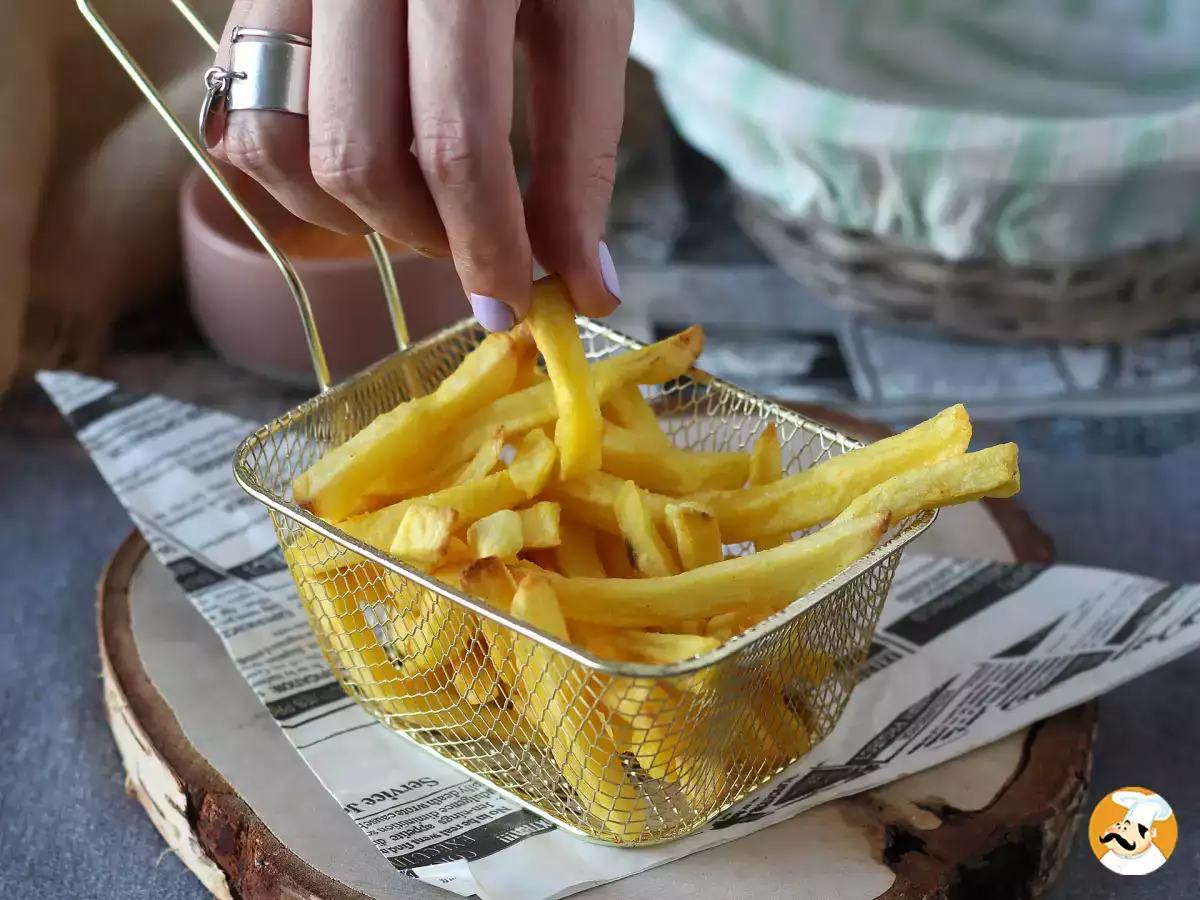 Parece impossível, mas esse método simples deixa a batata frita crocante de novo em minutos