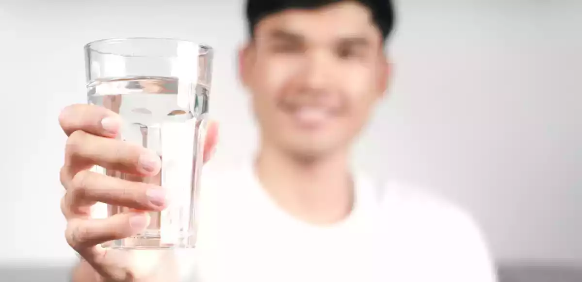 Quando devemos beber água?