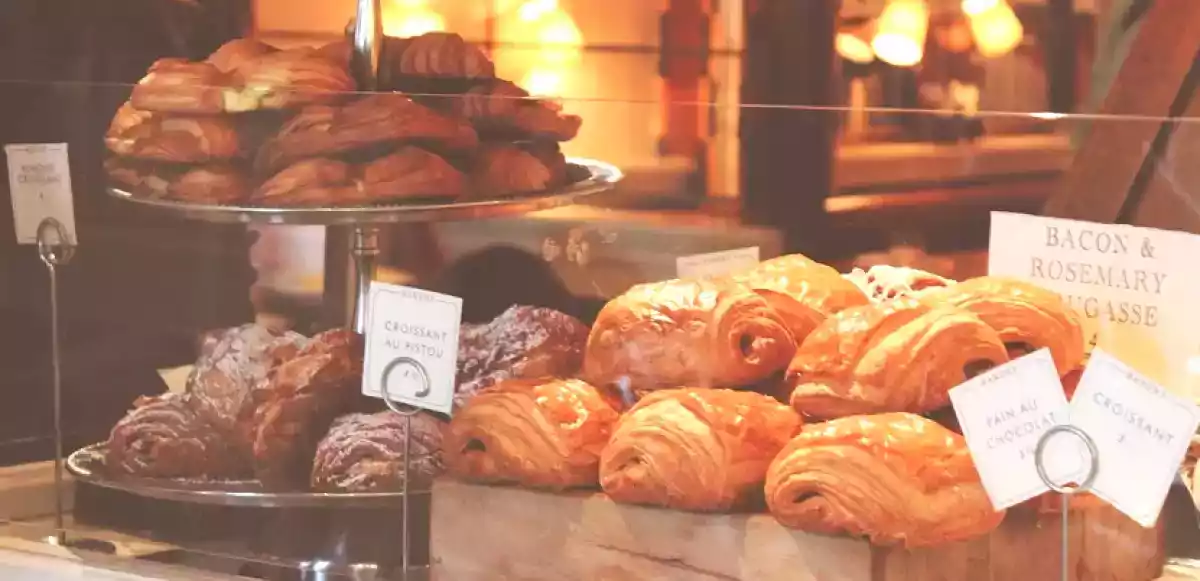 O que Emily comeu em Paris?