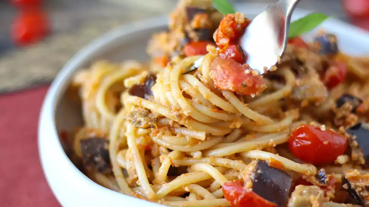 10 receitas rápidas de beringela que estão a surpreender até quem dizia não gostar dela