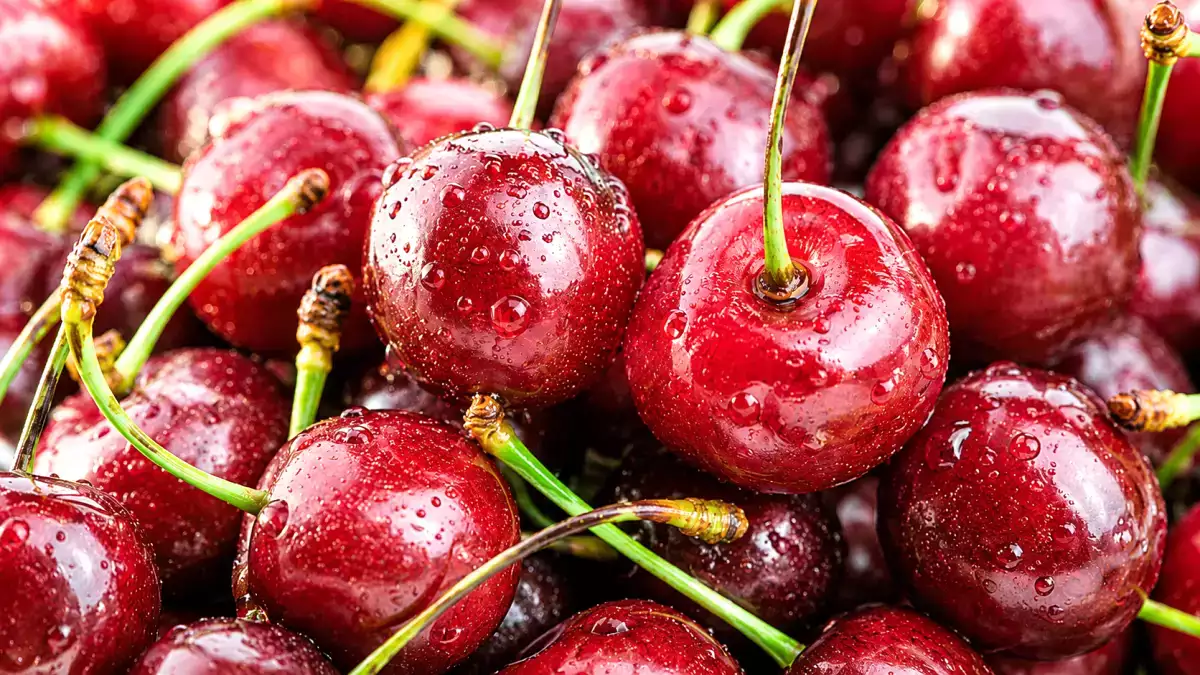 Como escolher cerejas doces e não levar fruta aguada no mercado