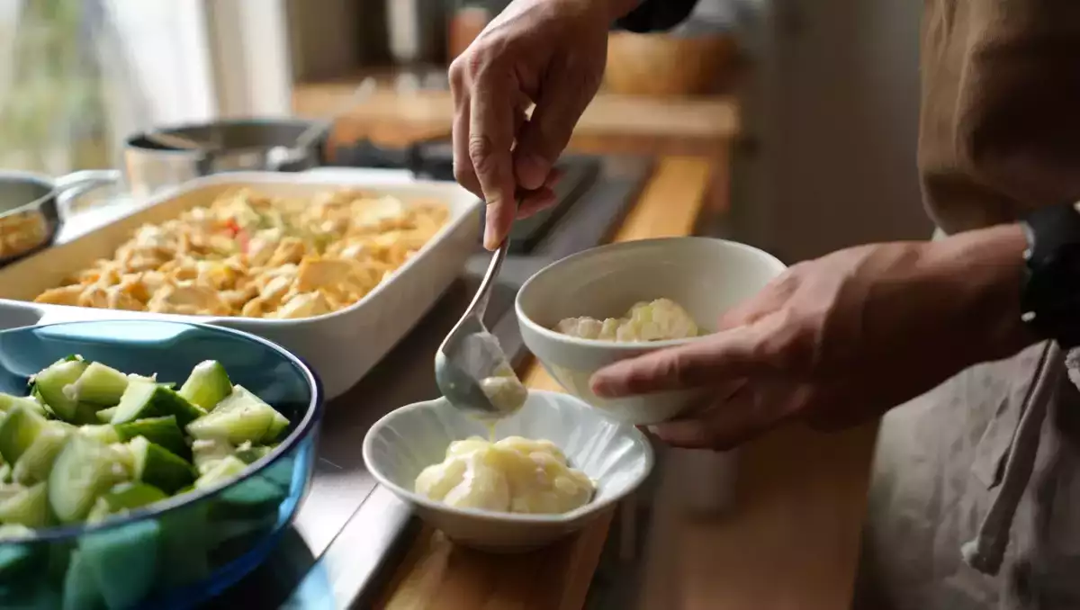 Menu do dia, 11 de julho: entrada japonesa, frango à brás reconfortante e lemon posset cítrico