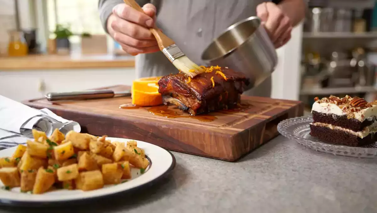 Menu diário, 19 de julho: mandioca frita na air fryer, costelinha de porco com laranja e mel e torta alemã deliciosa