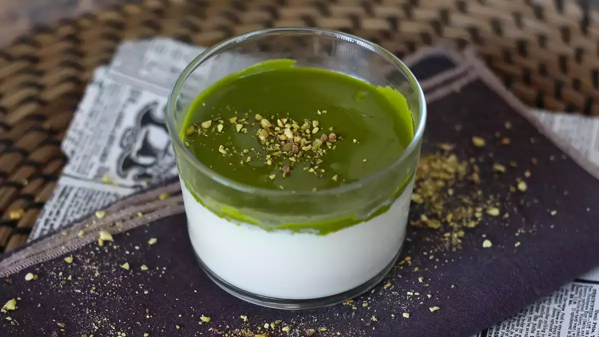 Esta panna cotta italiana parece sobremesa de restaurante, mas fica pronta com um esforço mínimo
