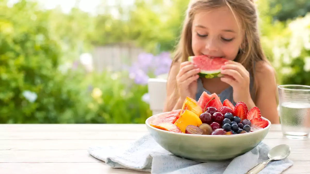 Frutos de verão que acalmam as crianças: opções leves, doces e refrescantes