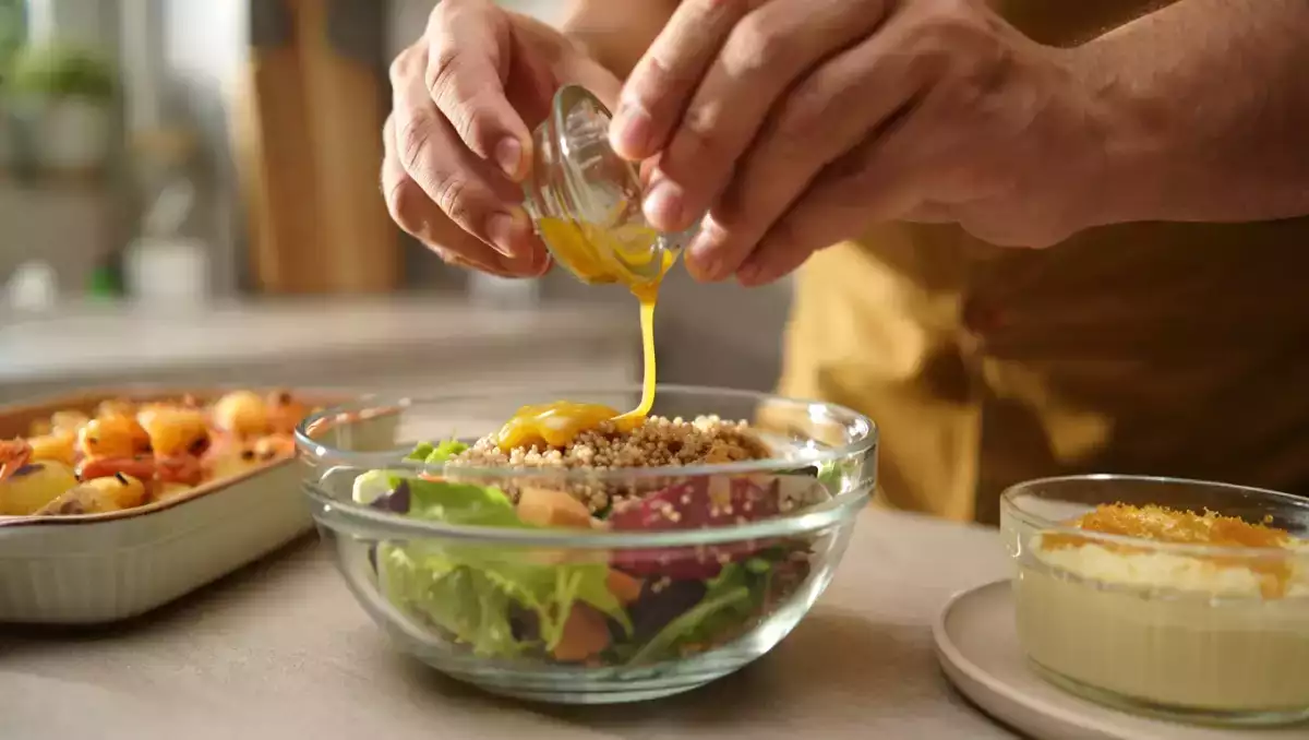 Menu diário, 13 de agosto: salada mista com quinoa, polvo à lagareiro e pudim de ananás