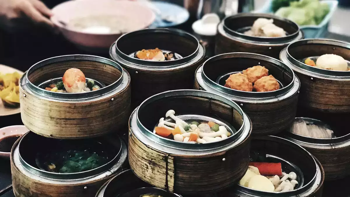 Quer melhorar suas refeições durante a semana? Use o equilíbrio de sabores da culinária chinesa para dar um toque especial a pratos simples