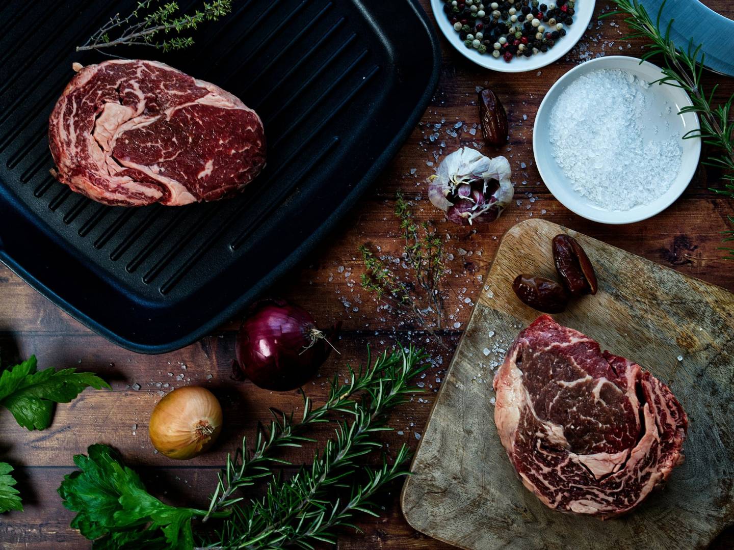 Por que você nunca deve fazer isso antes de cozinhar a carne!