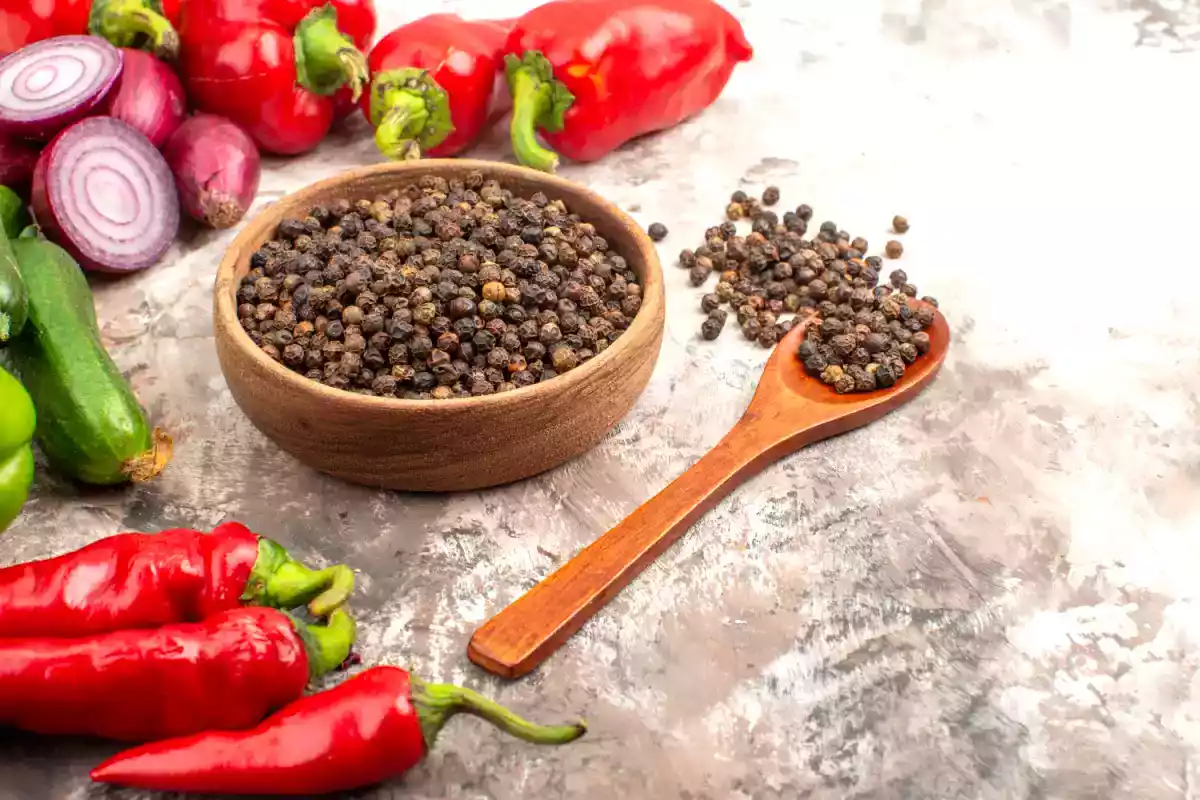 O que muda no organismo com o consumo da pimenta-do-reino!