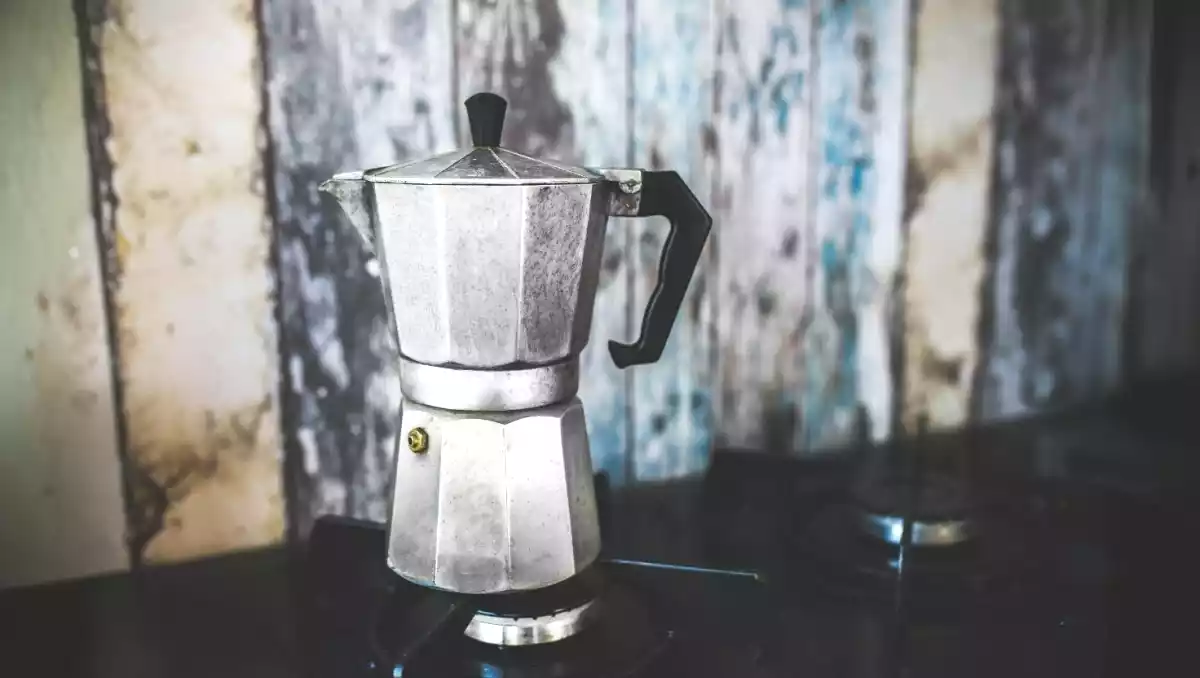 Cuidado com a cafeteira Moka! Descubra os riscos que ninguém lhe conta e como evitar uma explosão na cozinha!