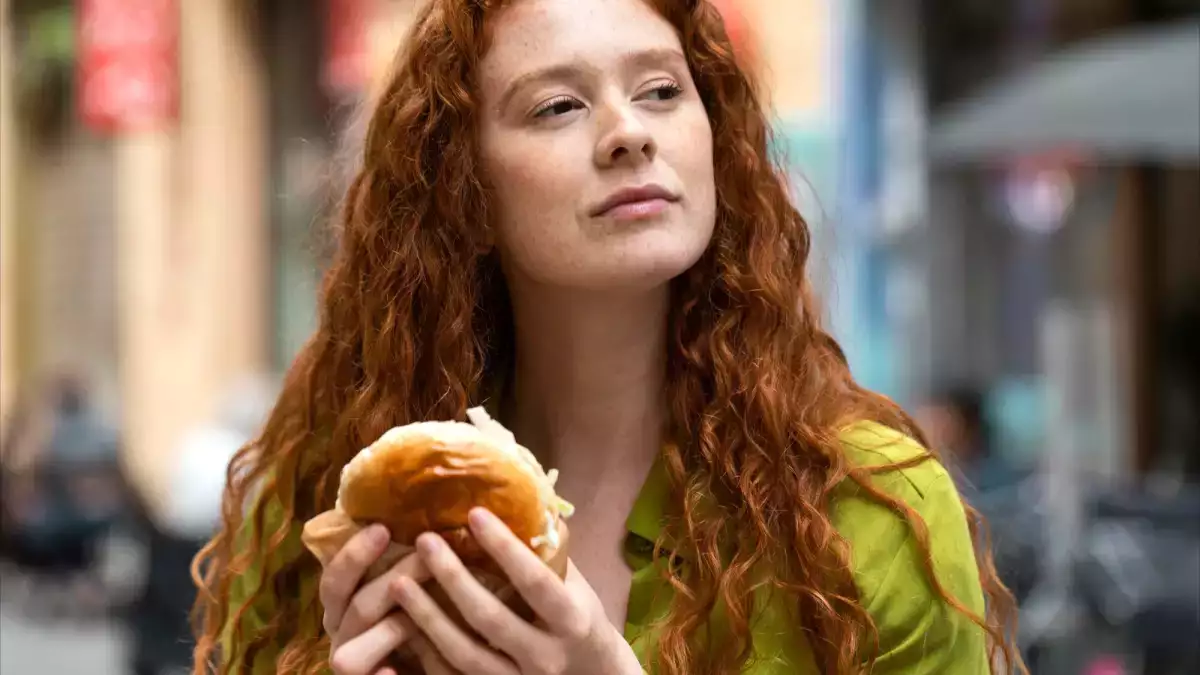 7 inimigos do seu cabelo. Esses são os principais alimentos que aceleram a queda capilar!