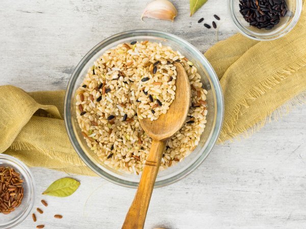 O erro que você comete ao cozinhar arroz integral