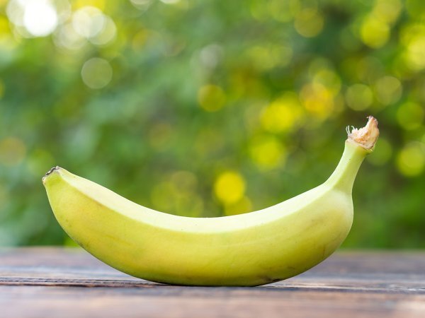 A regra de ouro para manter bananas frescas por dias e dias sem que escureçam é esta