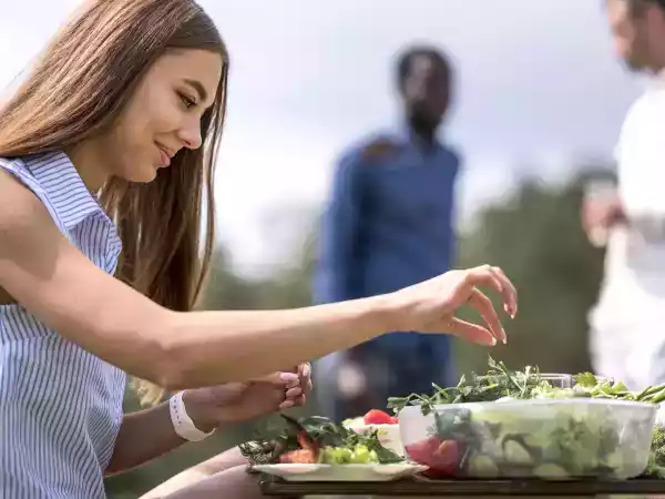 Por que sentimos menos fome em climas quentes?