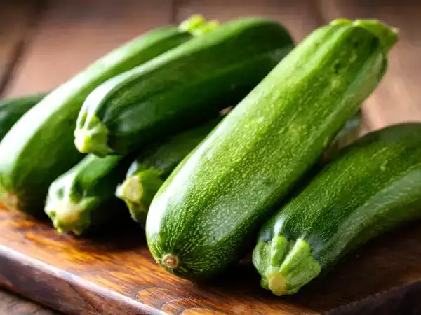 Abobrinha: crua ou cozida, nossas 8 receitas para realçar o melhor dessa estrela do verão