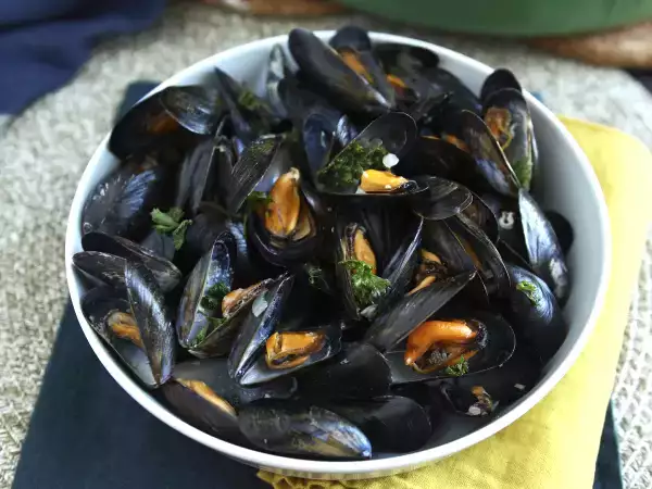 Mexilhões em casa? Três etapas para limpá-los (bem) antes de cozinhá-los