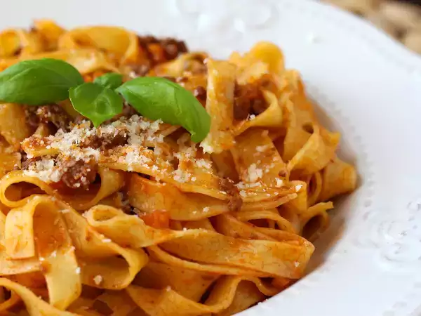 As 7 receitas de macarrão mais icônicas da culinária Italiana que você precisa provar pelo menos uma vez na vida