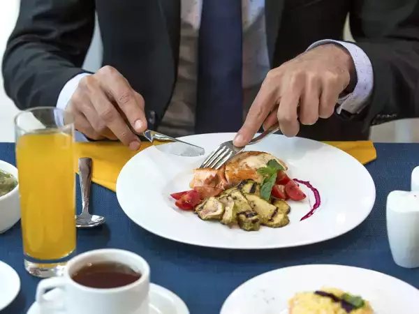 12 dicas para aproveitar ao máximo um bufê aberto