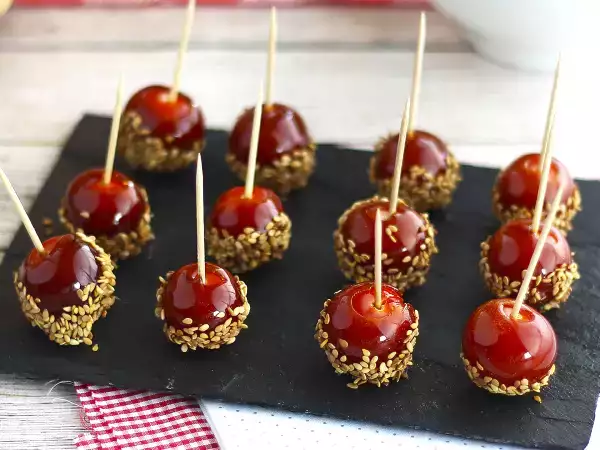 Tomates-cereja em seu auge: 6 receitas fáceis e originais para aperitivos de verão