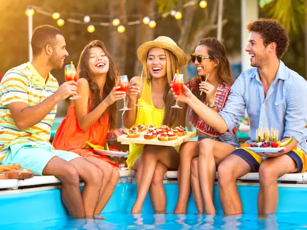 15 ideias geniais para bufê na piscina - fáceis e fresquinhas
