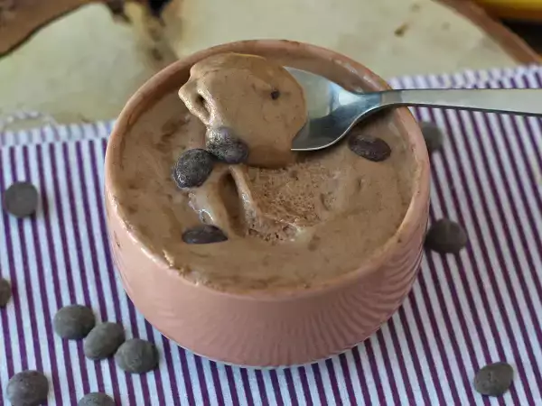 6 receitas de sorvete sem adição de açúcar para aproveitar o verão sem culpa