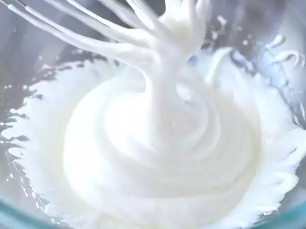 Menos ovos frescos? Veja por que eles são perfeitos para bater ovos!