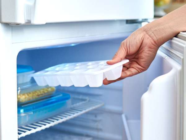 Quer gelo rápido? Estes truques funcionam em tempo recorde