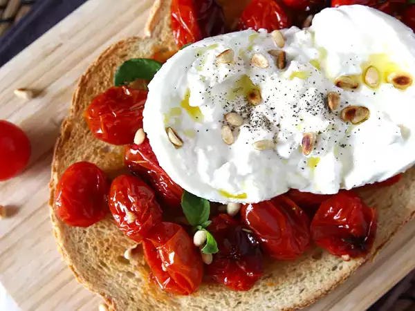 Burrata: 8 receitas irresistíveis com o queijo mais cremoso da Itália