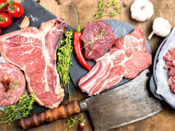 Por que a carne precisa sair da geladeira antes de cozinhar (e o tempo exato para isso)