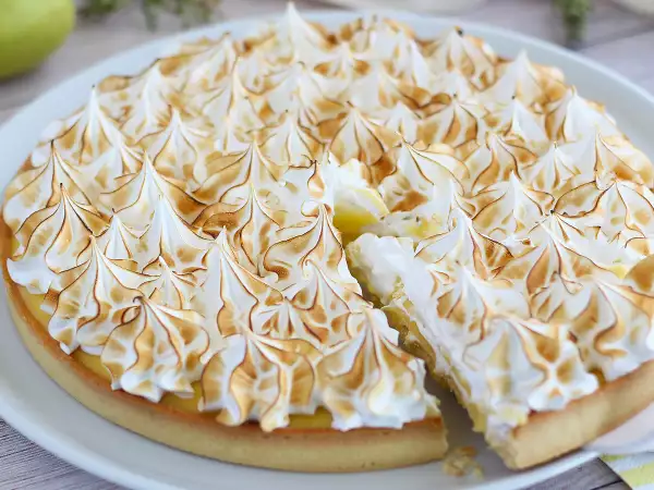 Descubra as 6 sobremesas com merengue que parecem saídas de uma vitrine